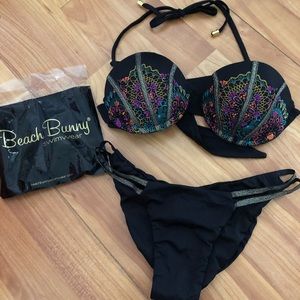 Beach Bunny Bikini New With Out Tag .. top XS, bottom XS